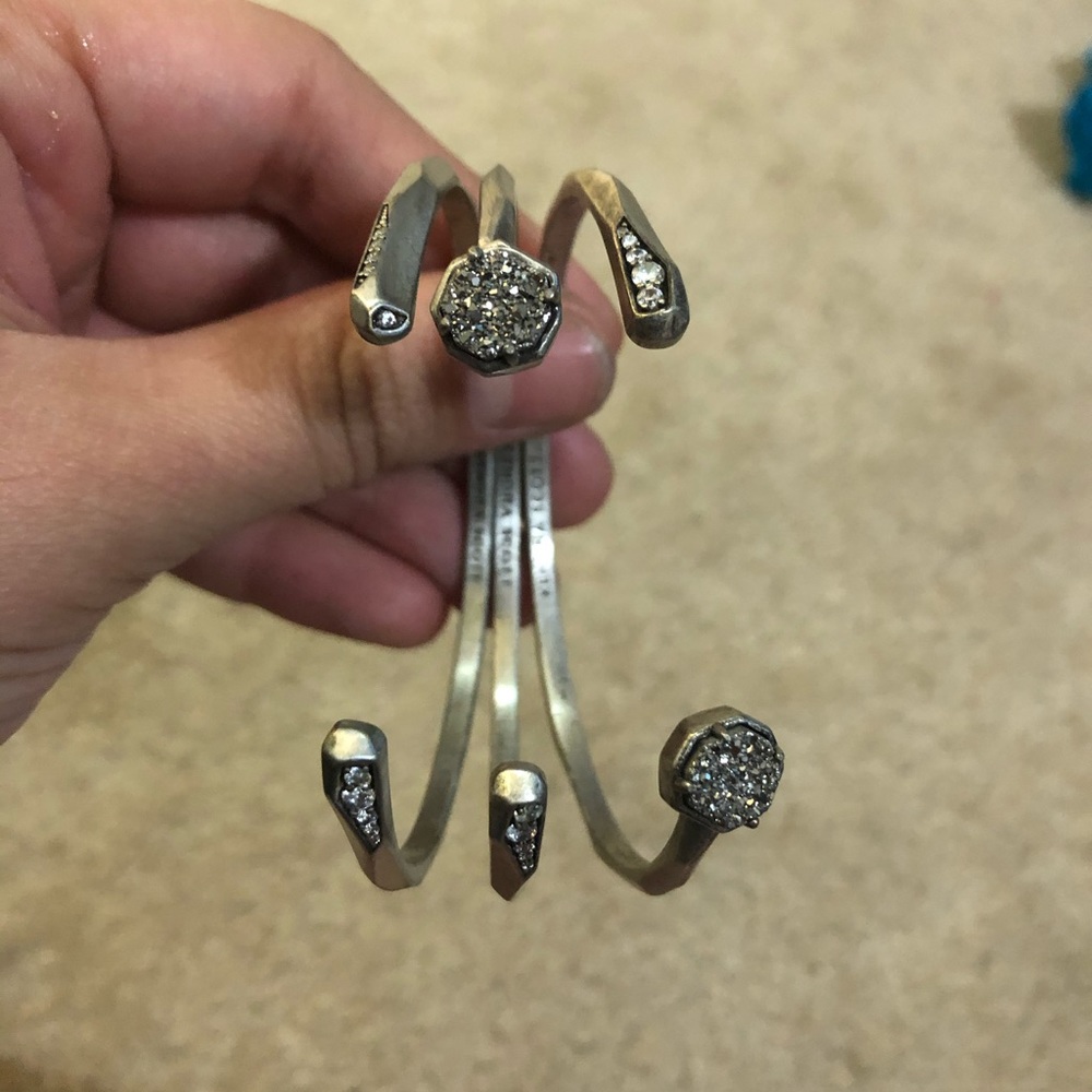 EUC KENDRA SCOTT bracelet set